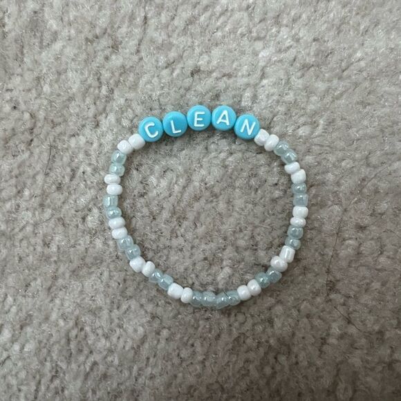 Taylor Swift Friendship Bracelet - Picture 1 of 1